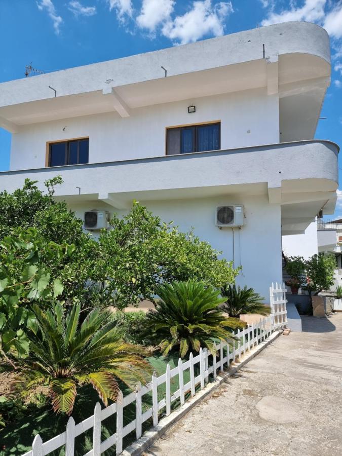 Guest House Vila Elezi Durrës 外观 照片