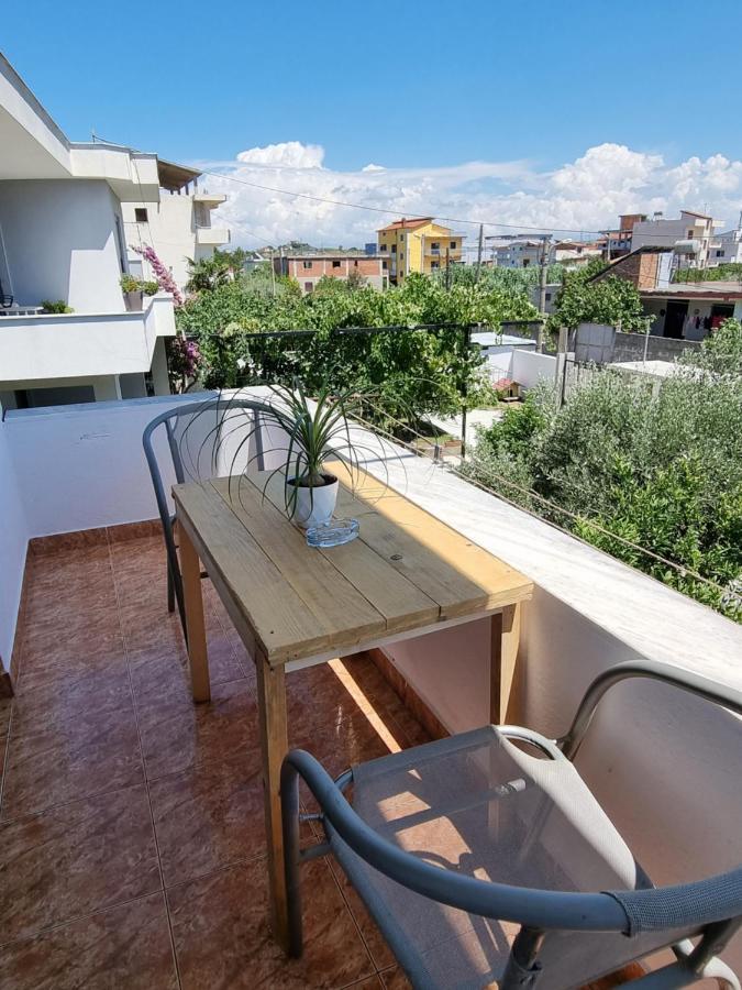 Guest House Vila Elezi Durrës 外观 照片