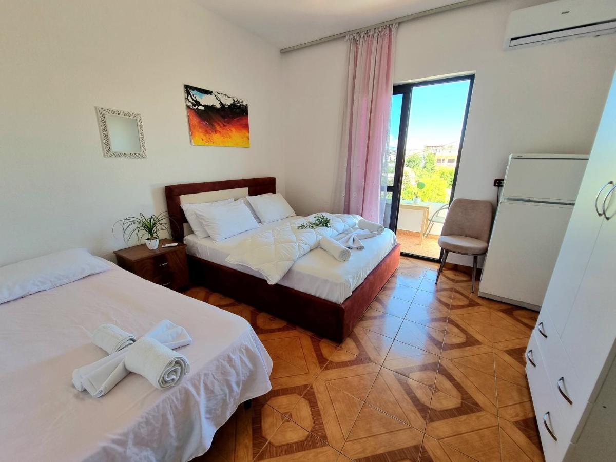 Guest House Vila Elezi Durrës 外观 照片