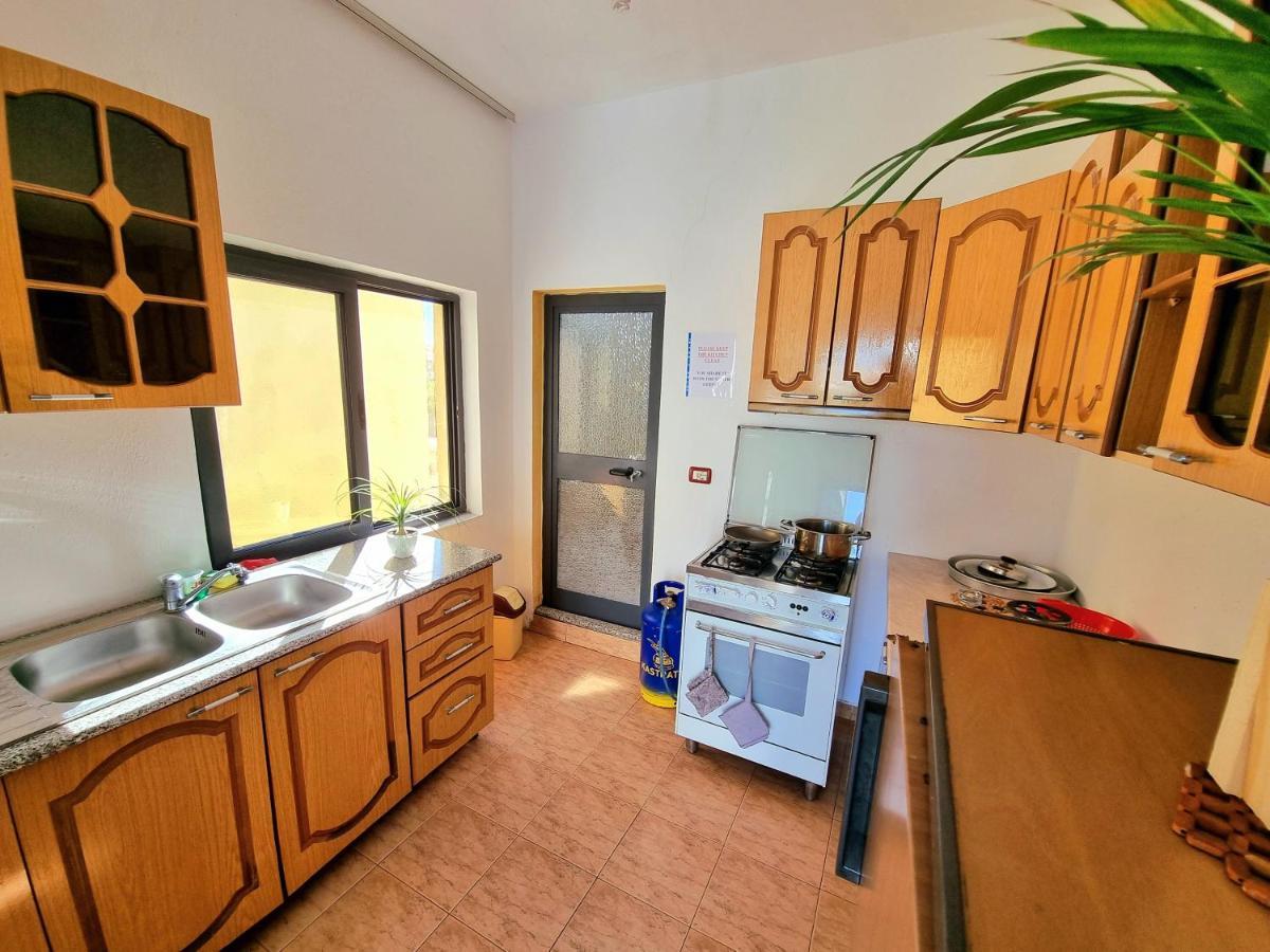 Guest House Vila Elezi Durrës 外观 照片