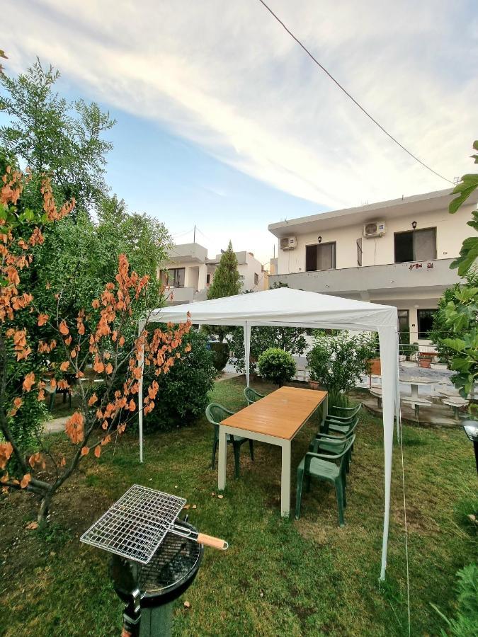 Guest House Vila Elezi Durrës 外观 照片