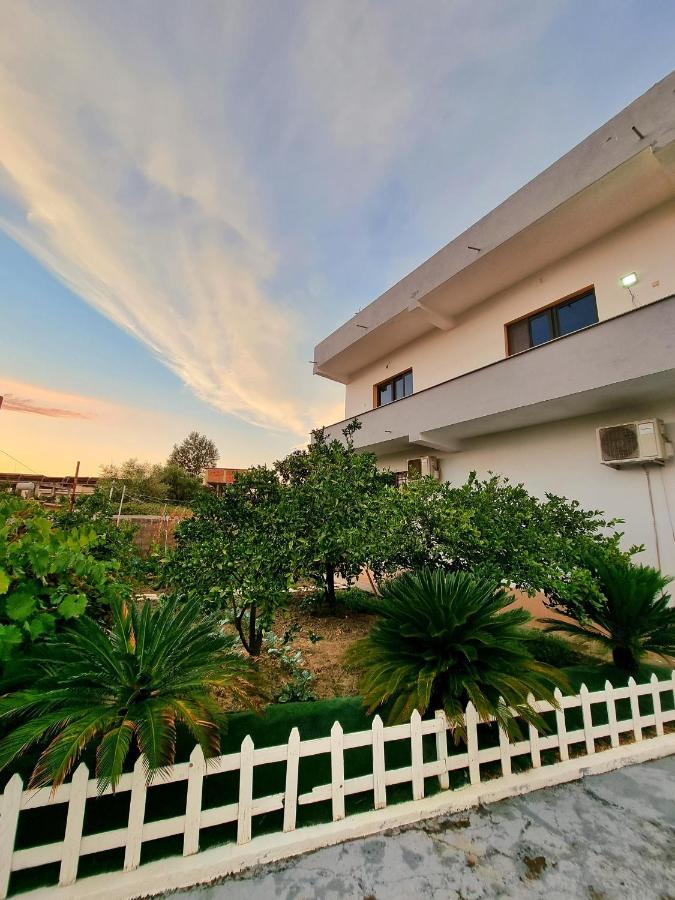 Guest House Vila Elezi Durrës 外观 照片